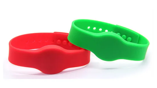 China RFID-Karte, RFID-Armbänder, RFID-Tag, RFID-Schlüsselanhänger, RFID-Etikettenaufkleber, RFID-Armband, RFID-Inlay, RFID-Ticket/RFID-Tag